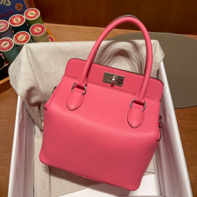 Hermes Toolbox Size：20*21*15cm