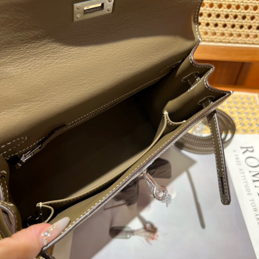Hermes Kelly  Size：25*17*7cm