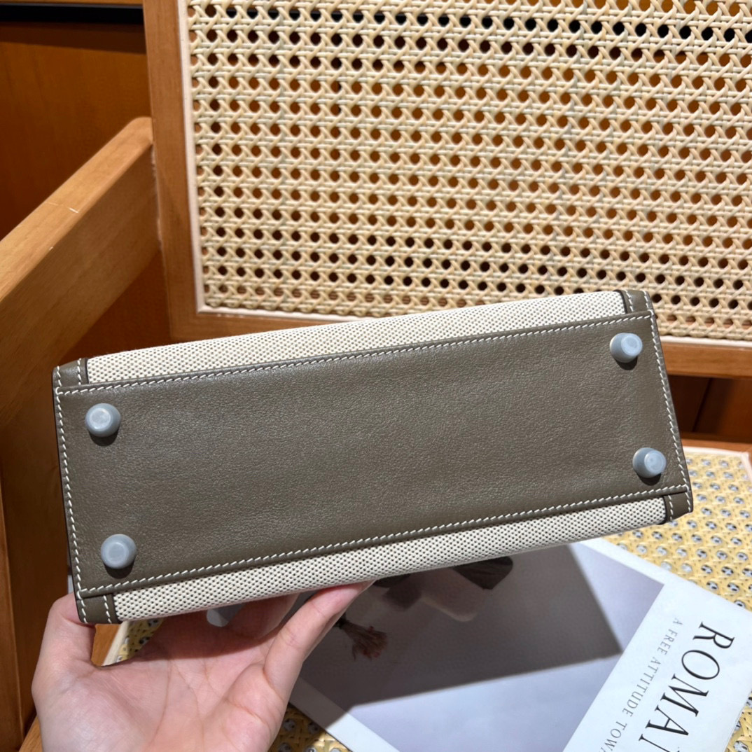 Hermes Kelly  Size：25*17*7cm