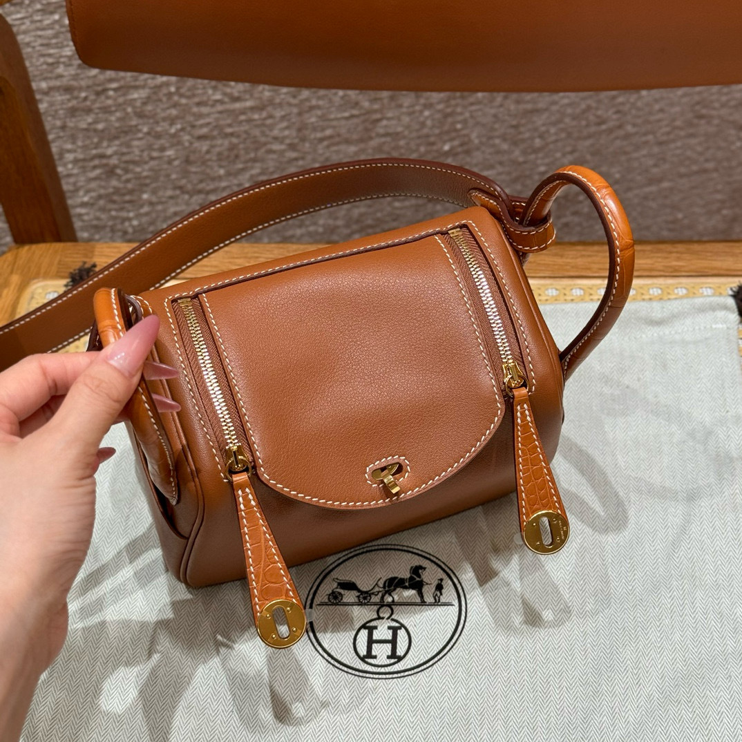 Hermes  Lindy  Size：19*12.5*9cm
