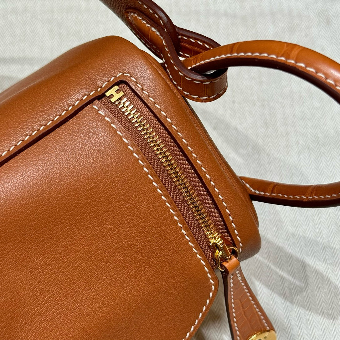 Hermes  Lindy  Size：19*12.5*9cm