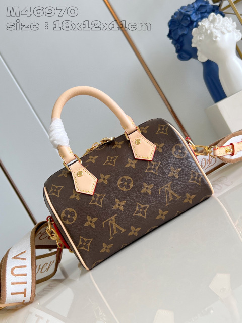 Louis Vuitton speedy Size：18*12.5*11cm