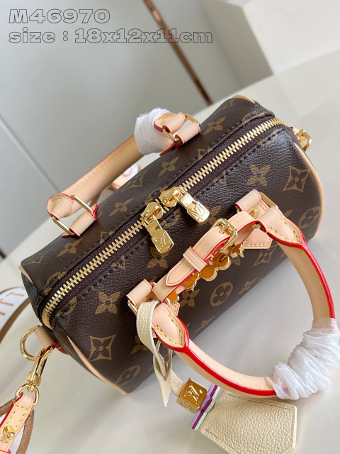 Louis Vuitton speedy Size：18*12.5*11cm