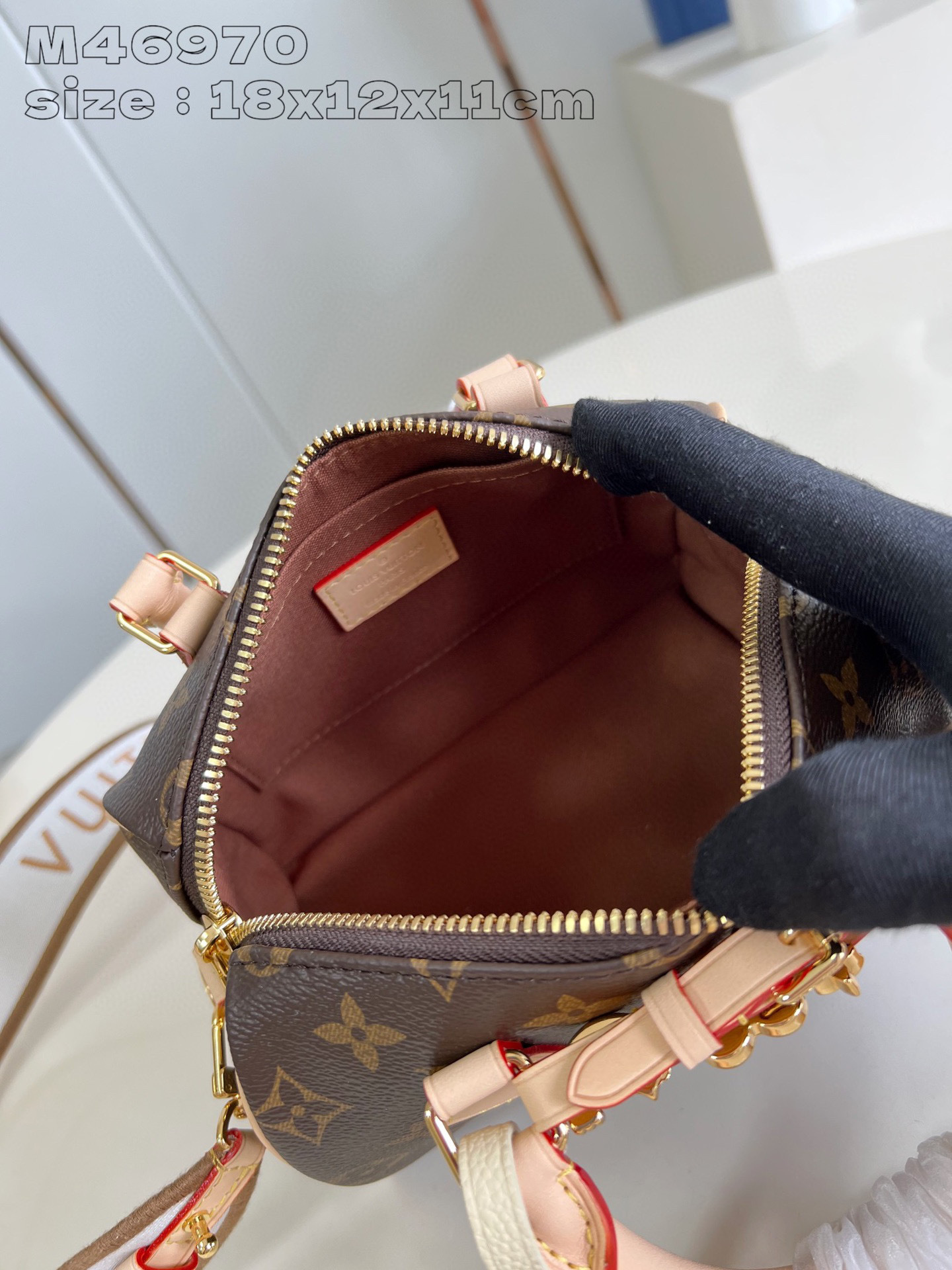 Louis Vuitton speedy Size：18*12.5*11cm