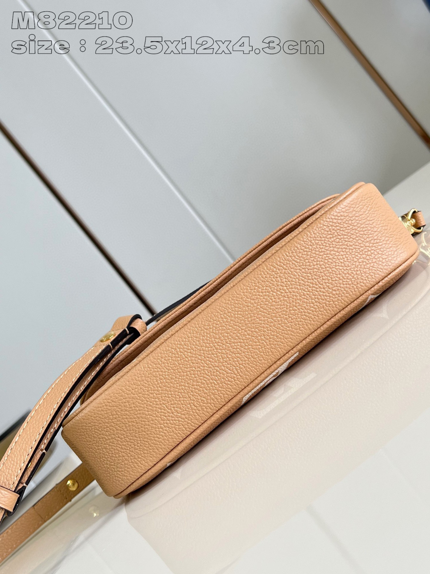 Portafoglio Louis Vuitton con catena Ivy Dimensioni: cm