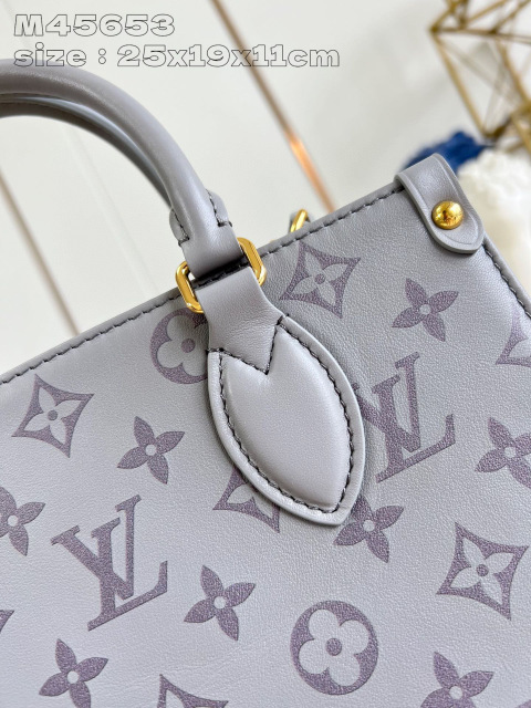 Dimensioni inchiostro monogramma Louis Vuitton: 25*19*11,5 cm