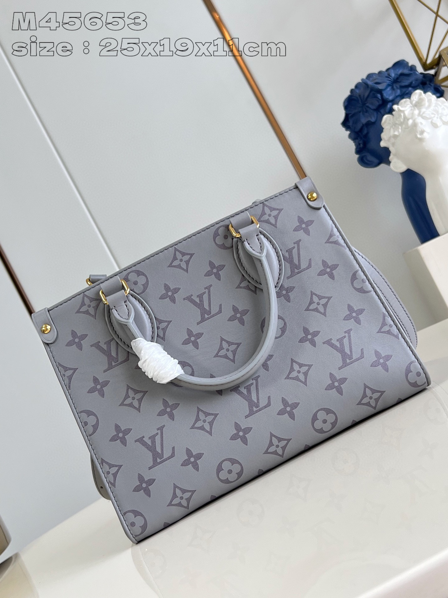 Dimensioni inchiostro monogramma Louis Vuitton: 25*19*11,5 cm