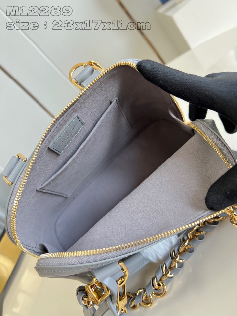 Dimensioni inchiostro monogramma Louis Vuitton: 23,5*17,5*11,5 cm