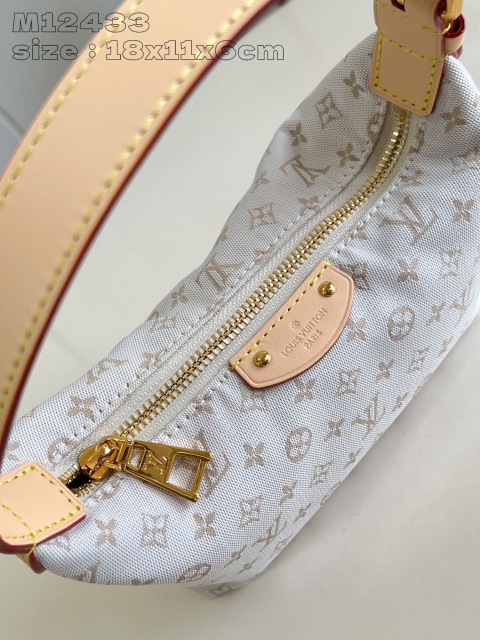 Louis Vuitton Hills Pochette Größe: 18,5 x 11 x 6,5 cm