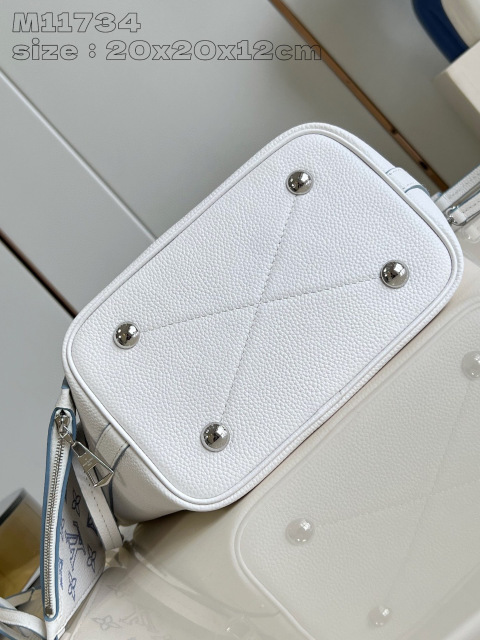 Dimensioni Louis Vuitton Blossom: 20*20*12,5 cm