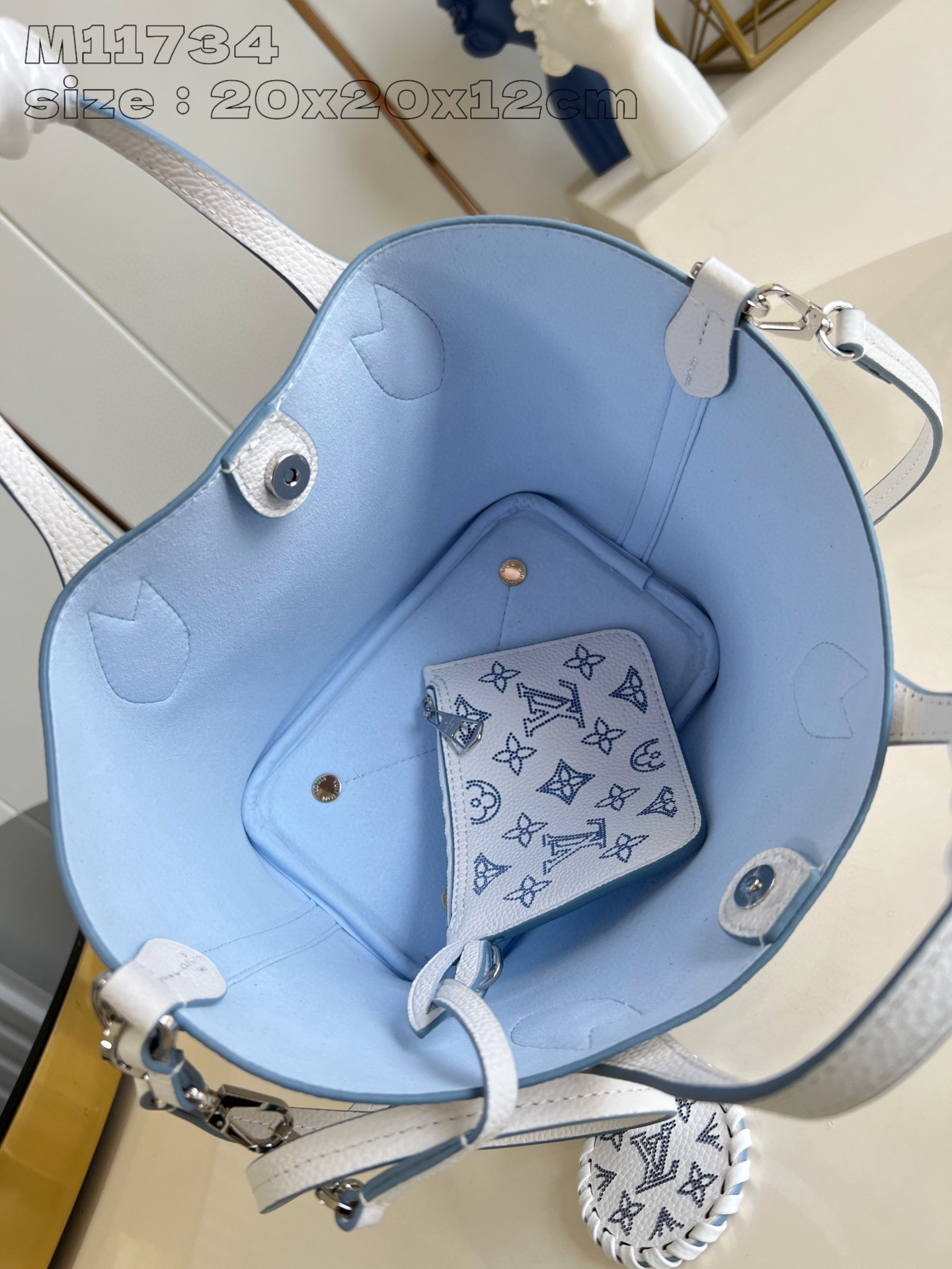 Dimensioni Louis Vuitton Blossom: 20*20*12,5 cm