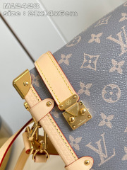 Dimensioni del baule laterale Louis Vuitton: 21*14*6 cm