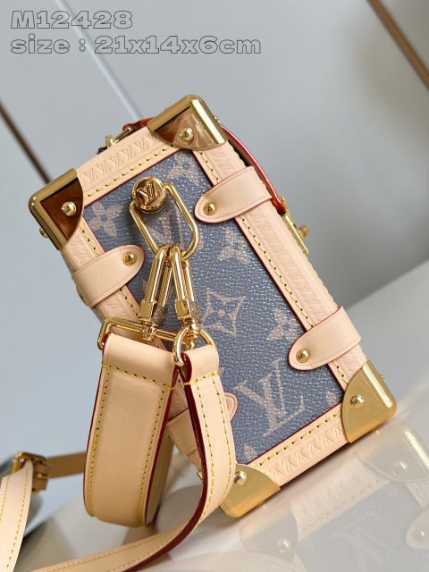 Dimensioni del baule laterale Louis Vuitton: 21*14*6 cm