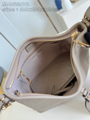 Louis Vuitton CarryAll Size：29*24*12cm
