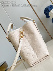 Louis Vuitton Babylone Tote Size：31*21.2*13cm