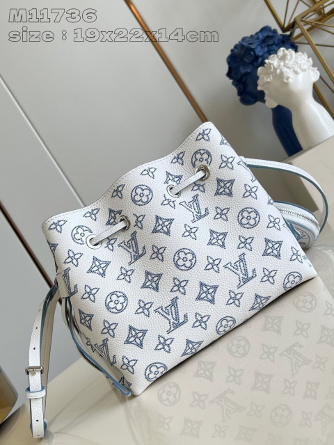 Louis Vuitton Bella Größe: 19 * 22 * 14 cm