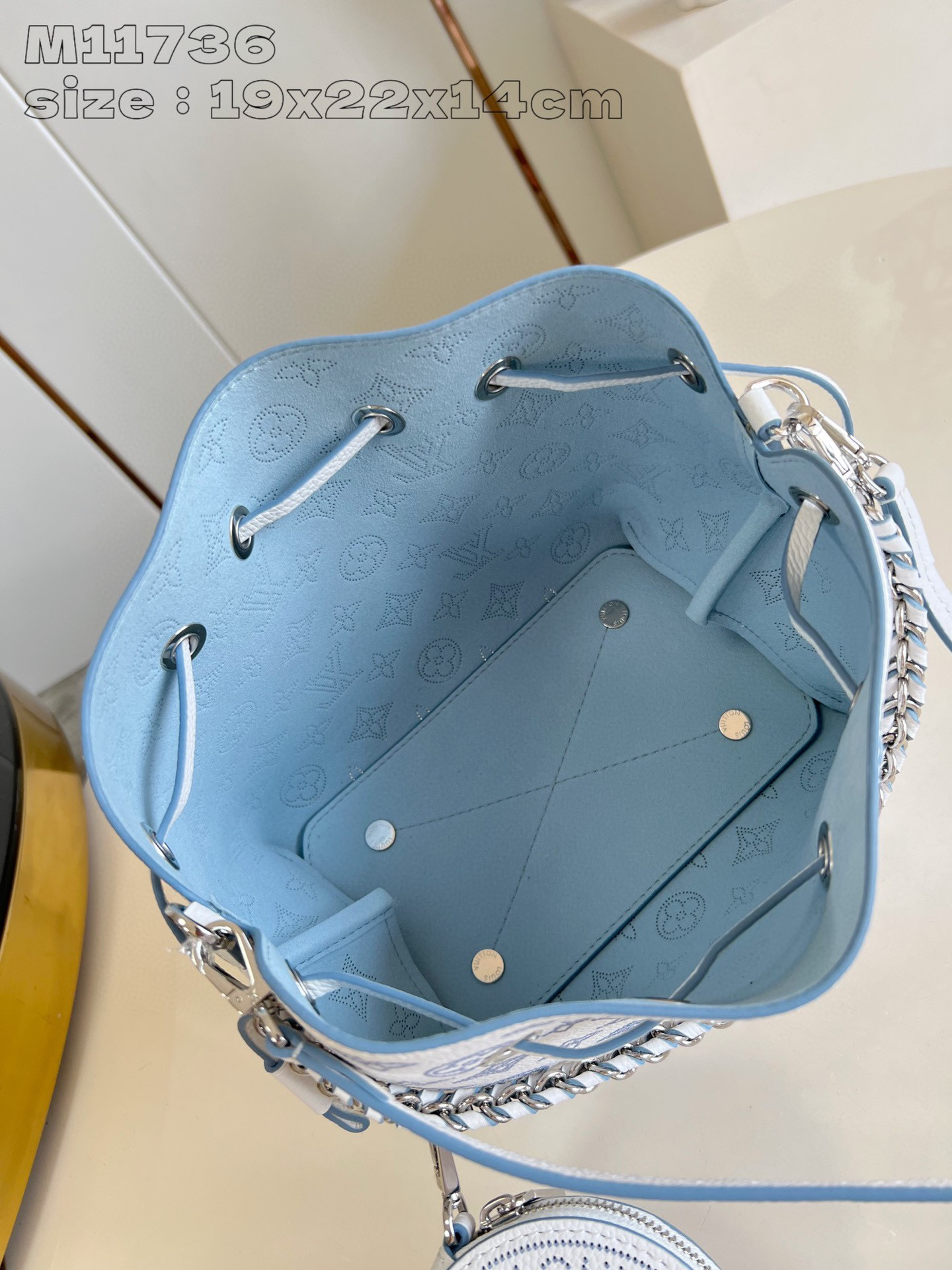 Louis Vuitton Bella Größe: 19 * 22 * 14 cm