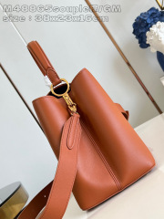 Louis Vuitton Capucines Souple Dimensioni: 38 x 23 x 16 cm