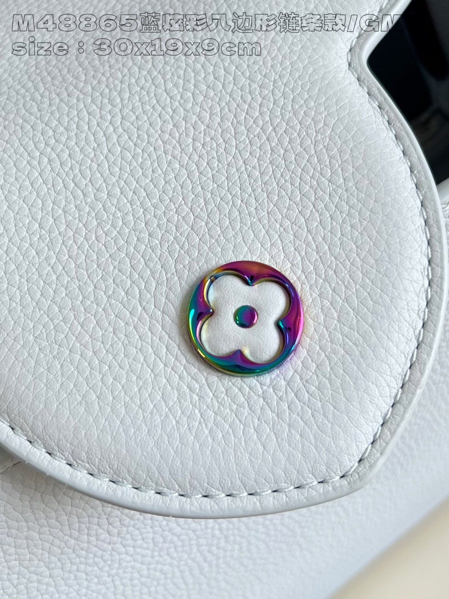 Louis Vuitton Capucines Est-Ovest Dimensioni: 30*19*9cm