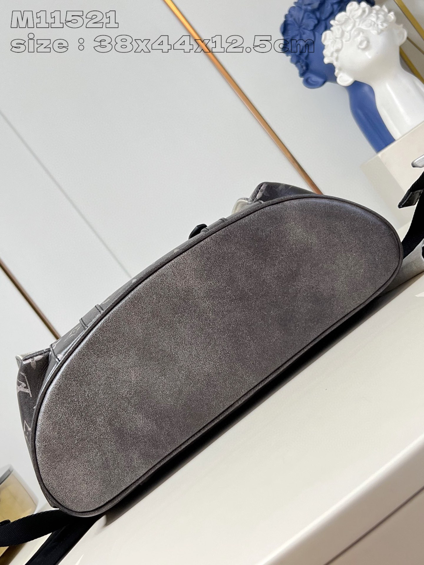Louis Vuitton Christopher Größe: 38 * 44 * 12,5 cm