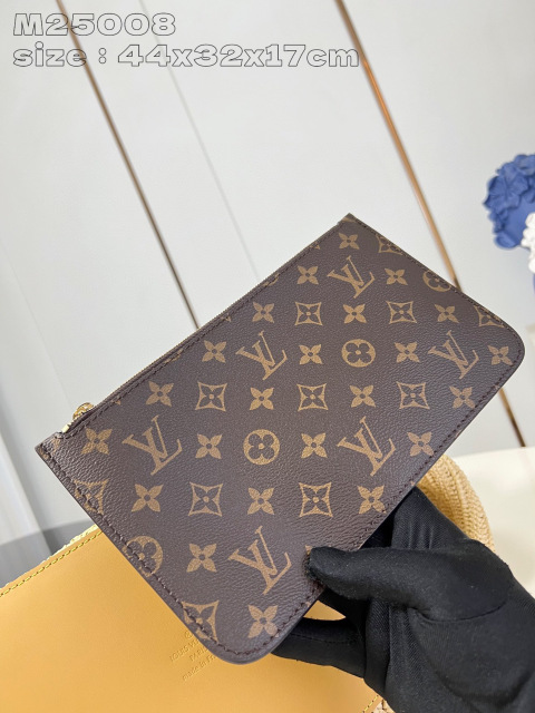Louis Vuitton Shopper Size：44*32.*17cm