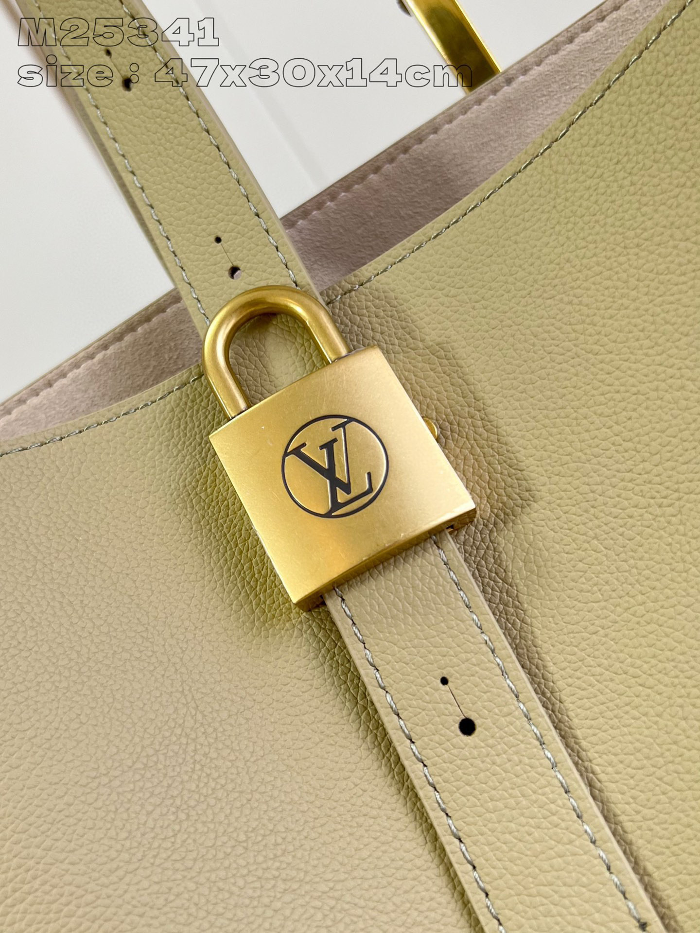 Louis Vuitton Low Key Cabas Größe: 47 * 30 * 14 cm