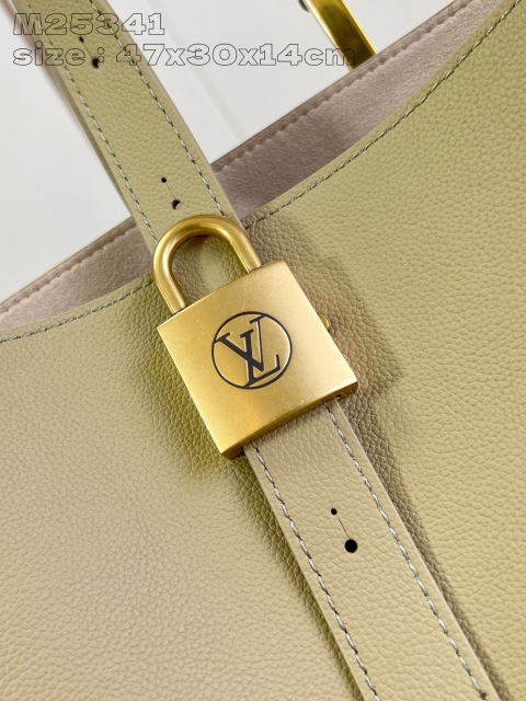 Louis Vuitton Low Key Cabas Größe: 47 * 30 * 14 cm