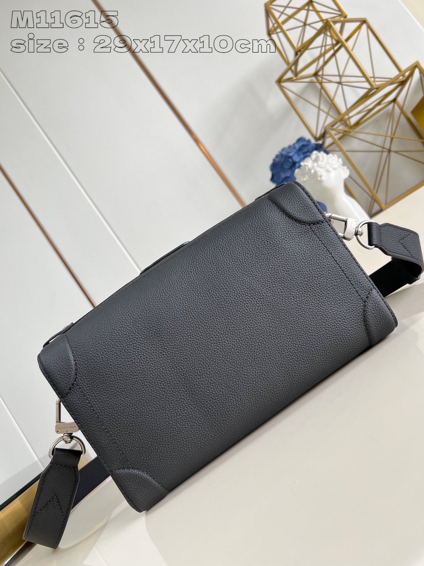 Louis Vuitton Soul Trunk Saiz Timur Barat：29*17.5*10sm