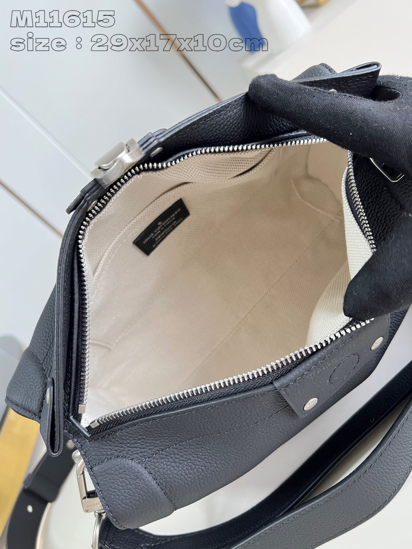 Louis Vuitton Soul Trunk Saiz Timur Barat：29*17.5*10sm