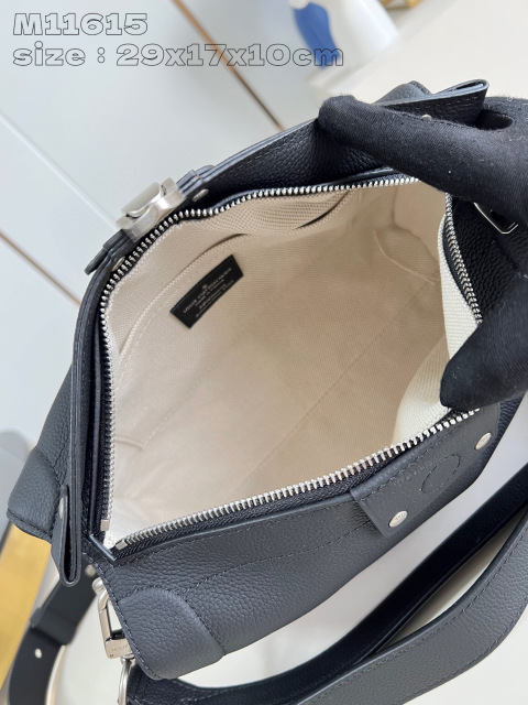 Louis Vuitton Soul Trunk Saiz Timur Barat：29*17.5*10sm