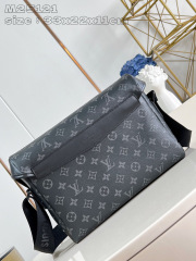 Louis Vuitton Voyager   Size：33*22.5*11cm
