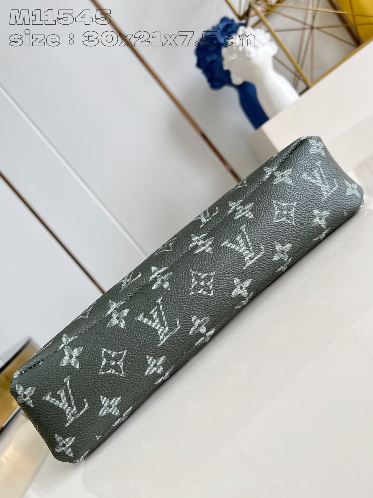 Louis Vuitton Pochette Voyage Souple Dimensioni: 30 x 21 x 7,5 cm