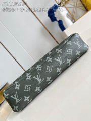 Louis Vuitton Pochette Voyage Souple Dimensioni: 30 x 21 x 7,5 cm