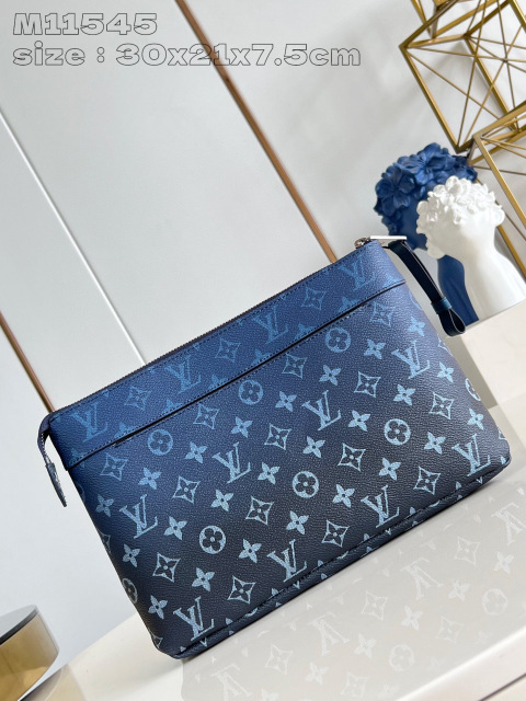 Louis Vuitton Pochette Voyage Suppengröße: 30 x 21 x 7,5 cm