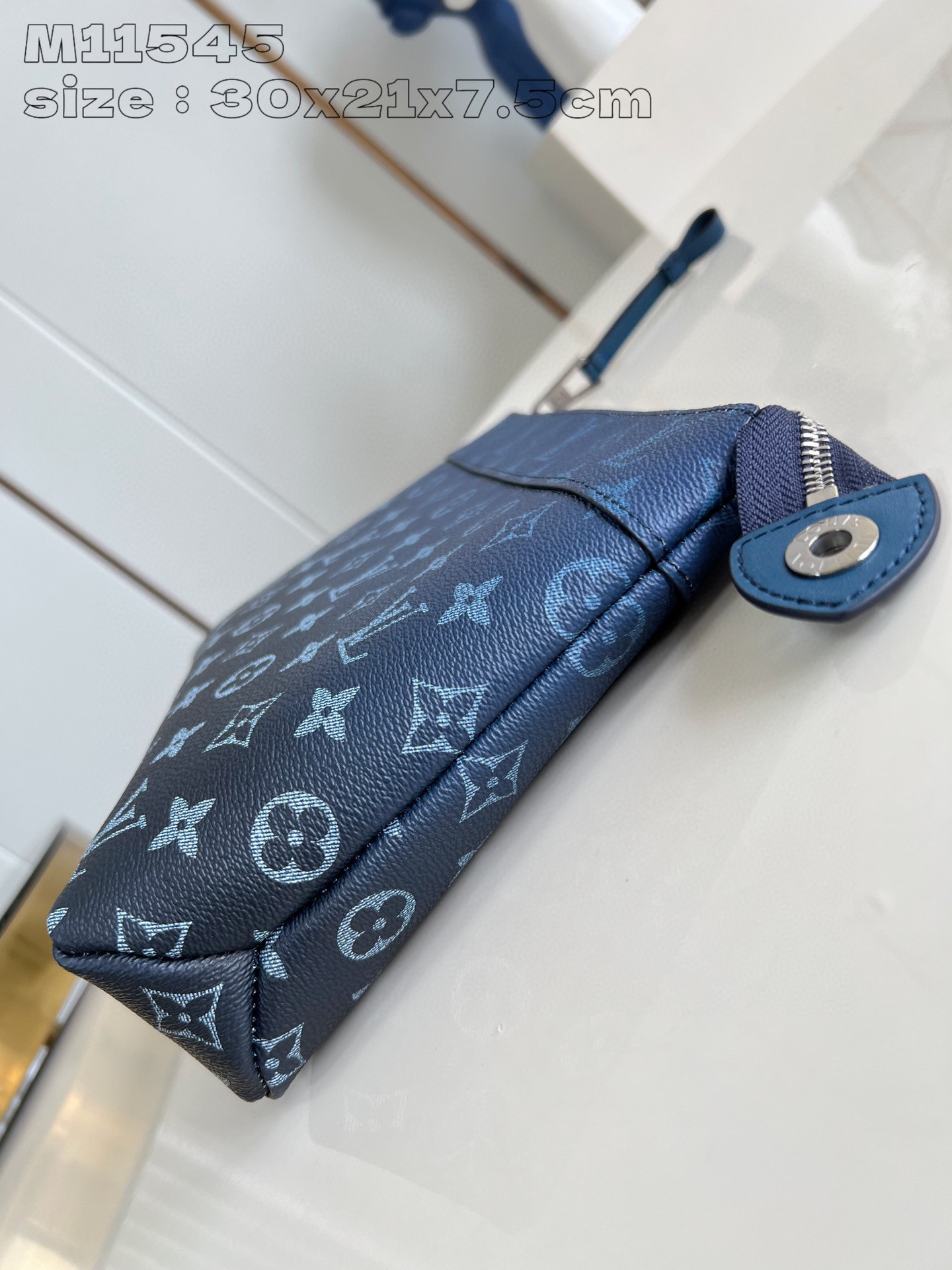 Louis Vuitton Pochette Voyage Suppengröße: 30 x 21 x 7,5 cm