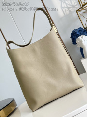 Louis Vuitton Low Key Hobo Size：31*35*18cm
