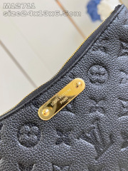Dimensioni dell'impronta monogramma Louis Vuitton: 24 x 13 x 6,5 cm
