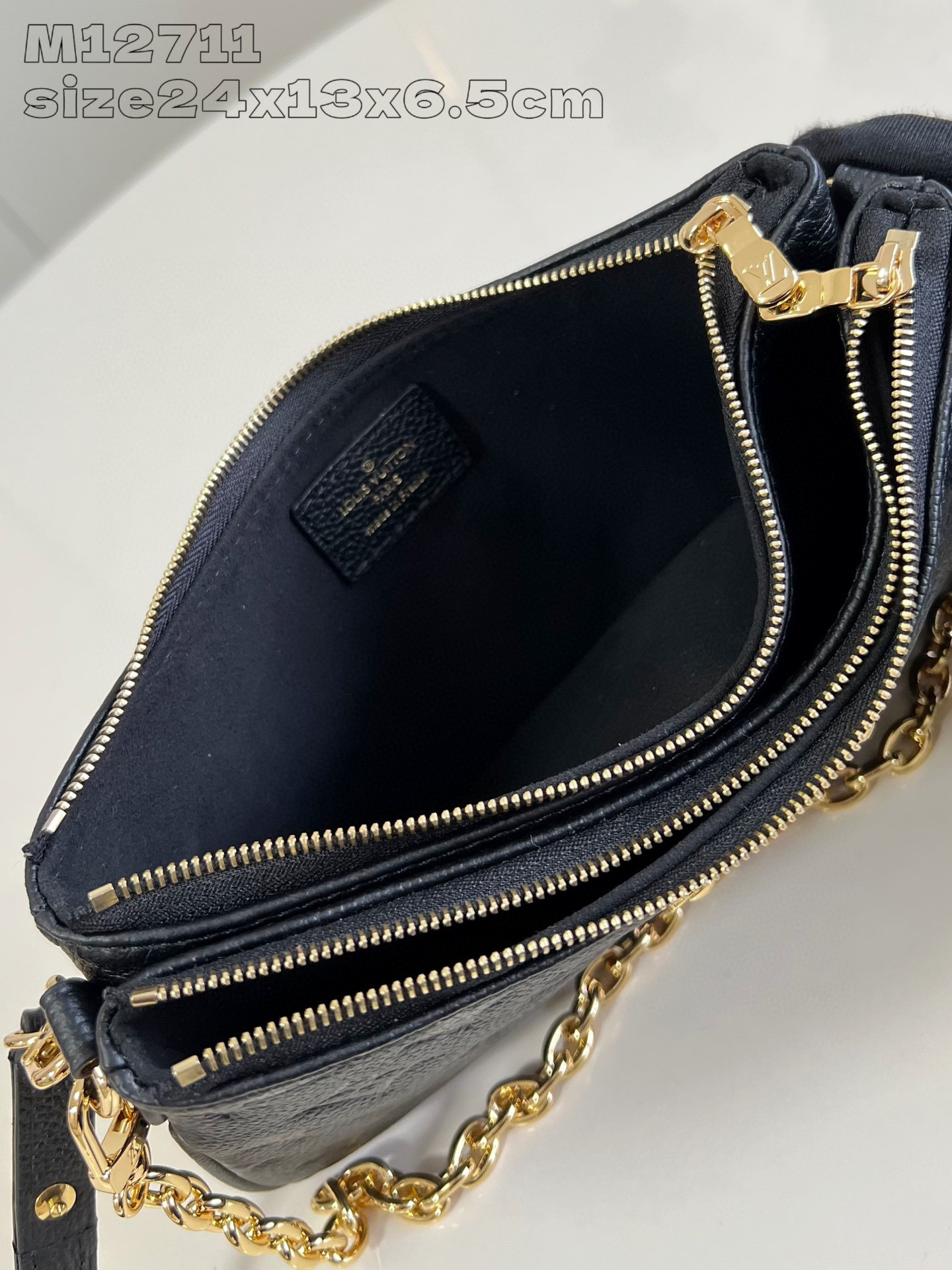 Dimensioni dell'impronta monogramma Louis Vuitton: 24 x 13 x 6,5 cm