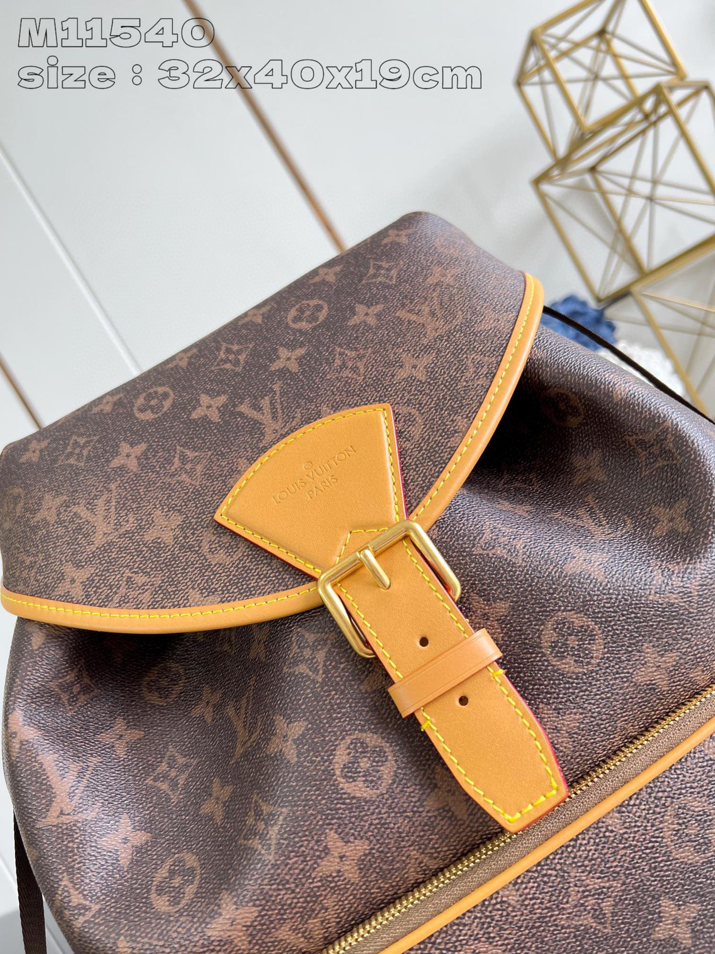 Louis Vuitton Montsouris  Size：32*40*19cm
