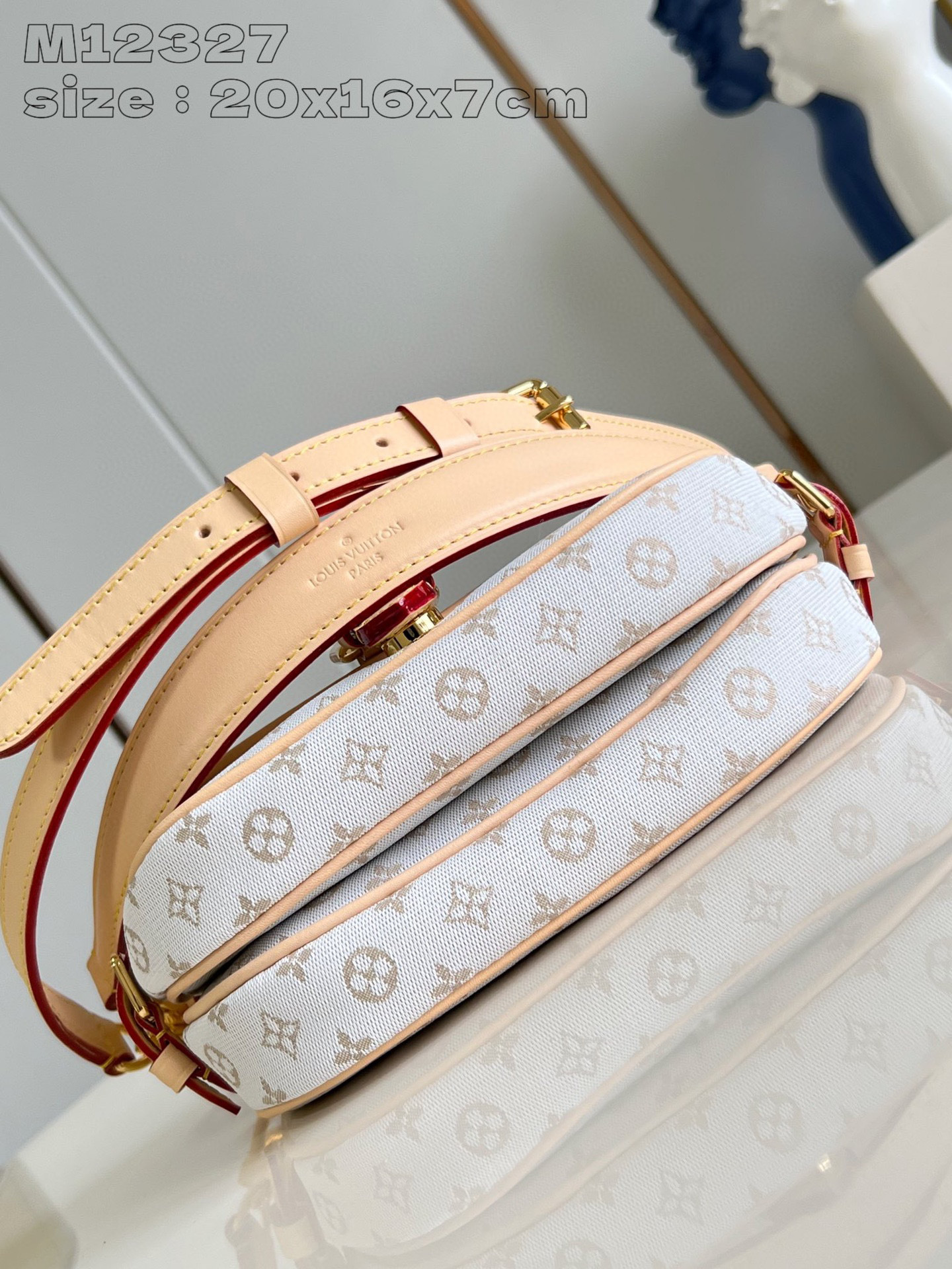 Louis Vuitton Saumur BB Dimensioni: 20*16*7,5 cm
