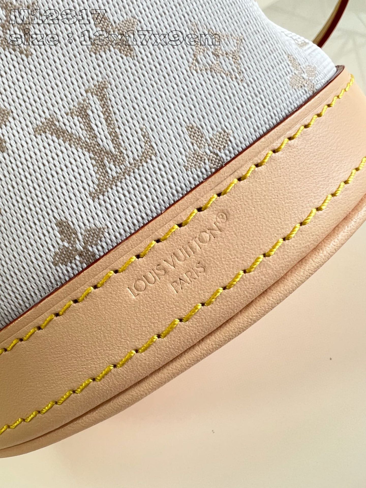 Dimensioni secchiello Louis Vuitton Nano: 13*17*9cm