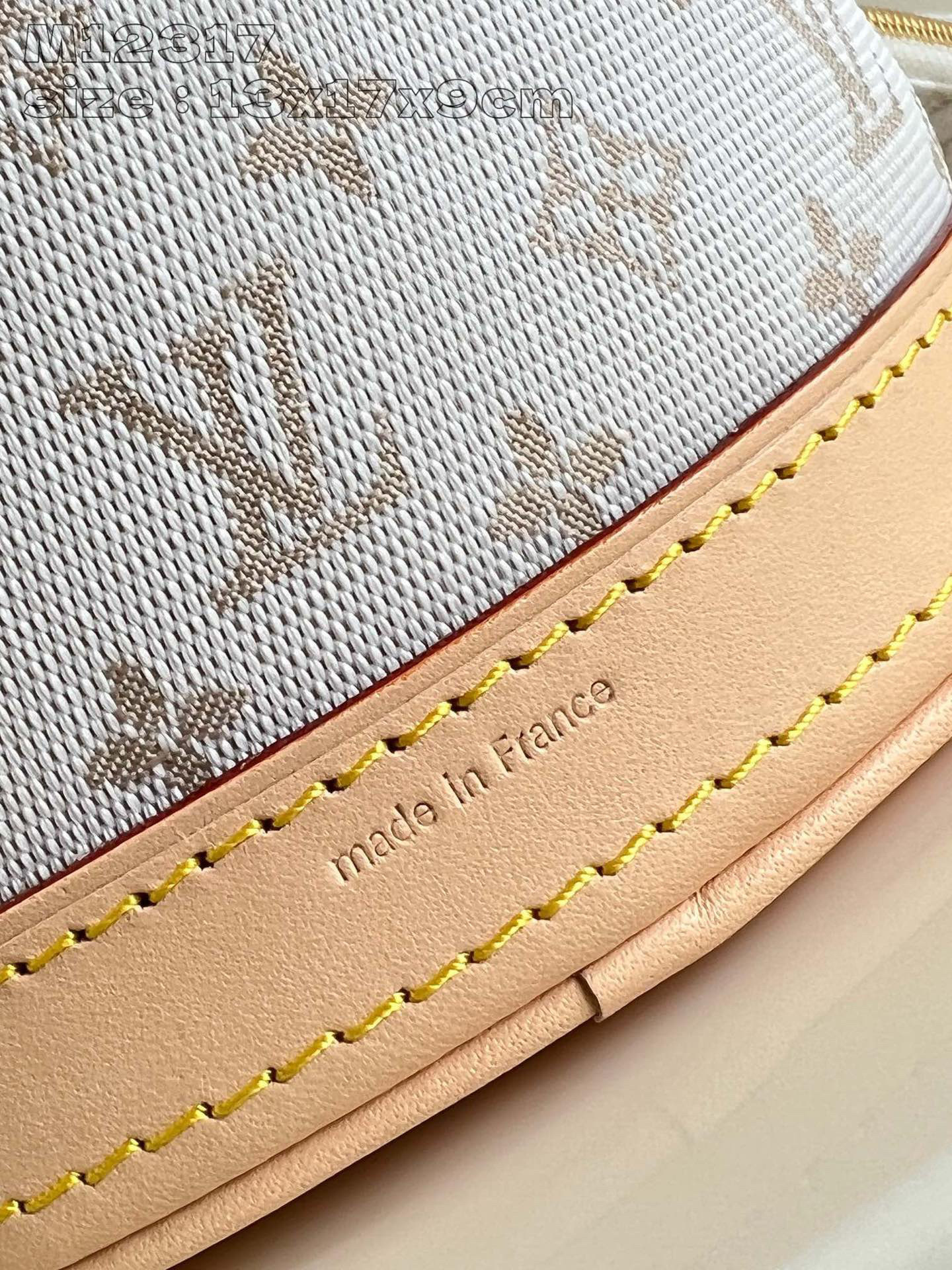 Dimensioni secchiello Louis Vuitton Nano: 13*17*9cm