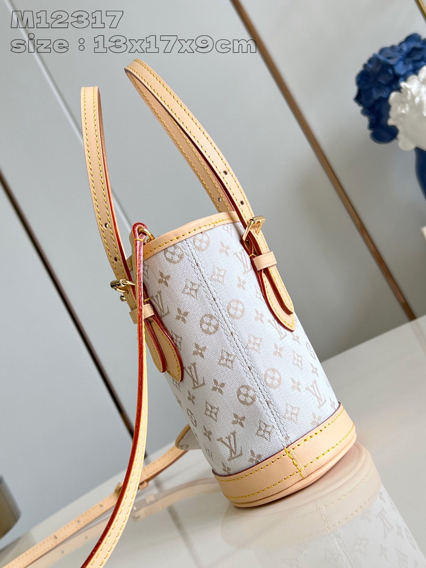Dimensioni secchiello Louis Vuitton Nano: 13*17*9cm