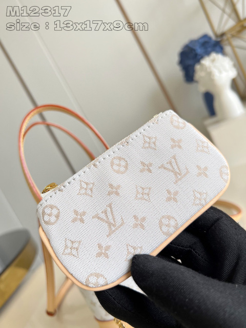 Dimensioni secchiello Louis Vuitton Nano: 13*17*9cm