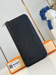 Louis Vuitton Zippy Size：21*10*2.5cm