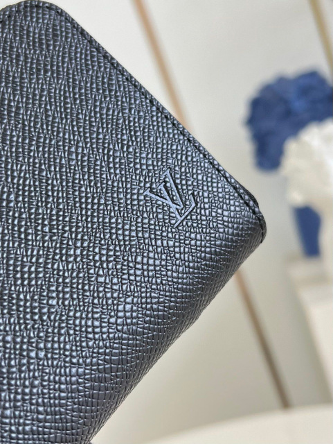 Louis Vuitton Zippy Size：21*10*2.5cm