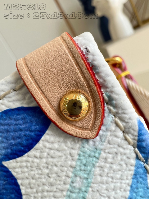 Louis Vuitton OnTheGo East West Saiz：25*13*10sm