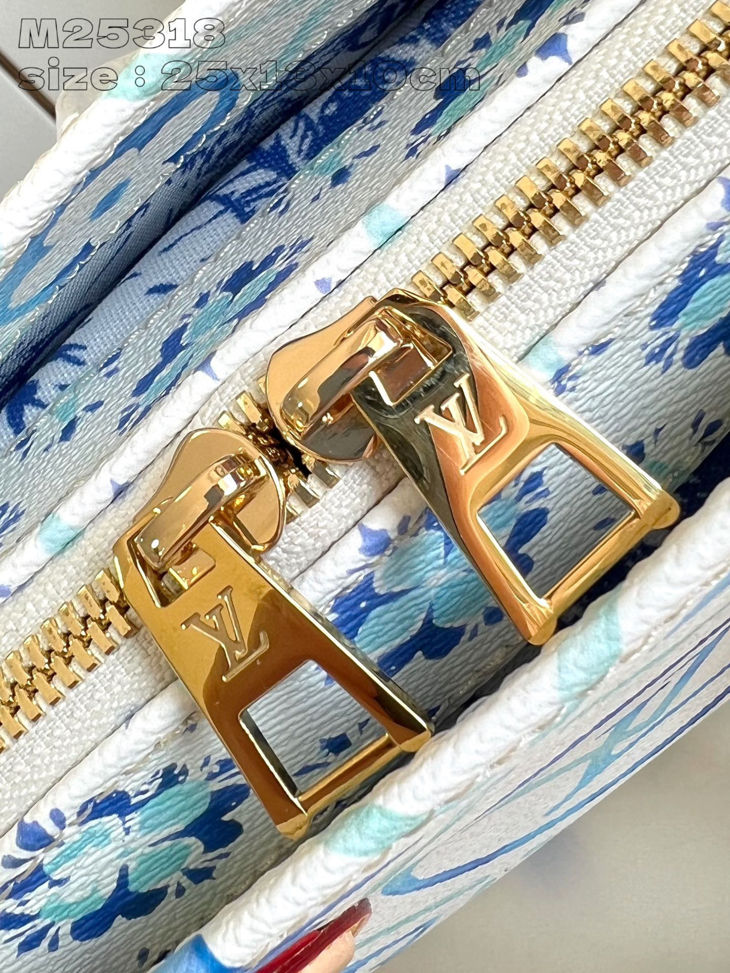 Louis Vuitton OnTheGo East West Saiz：25*13*10sm