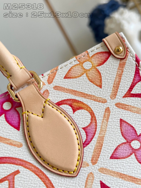 Louis Vuitton OnTheGo East West Saiz：25*13*10sm