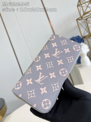 Louis Vuitton zippy Dimensioni: 20*10*2cm
